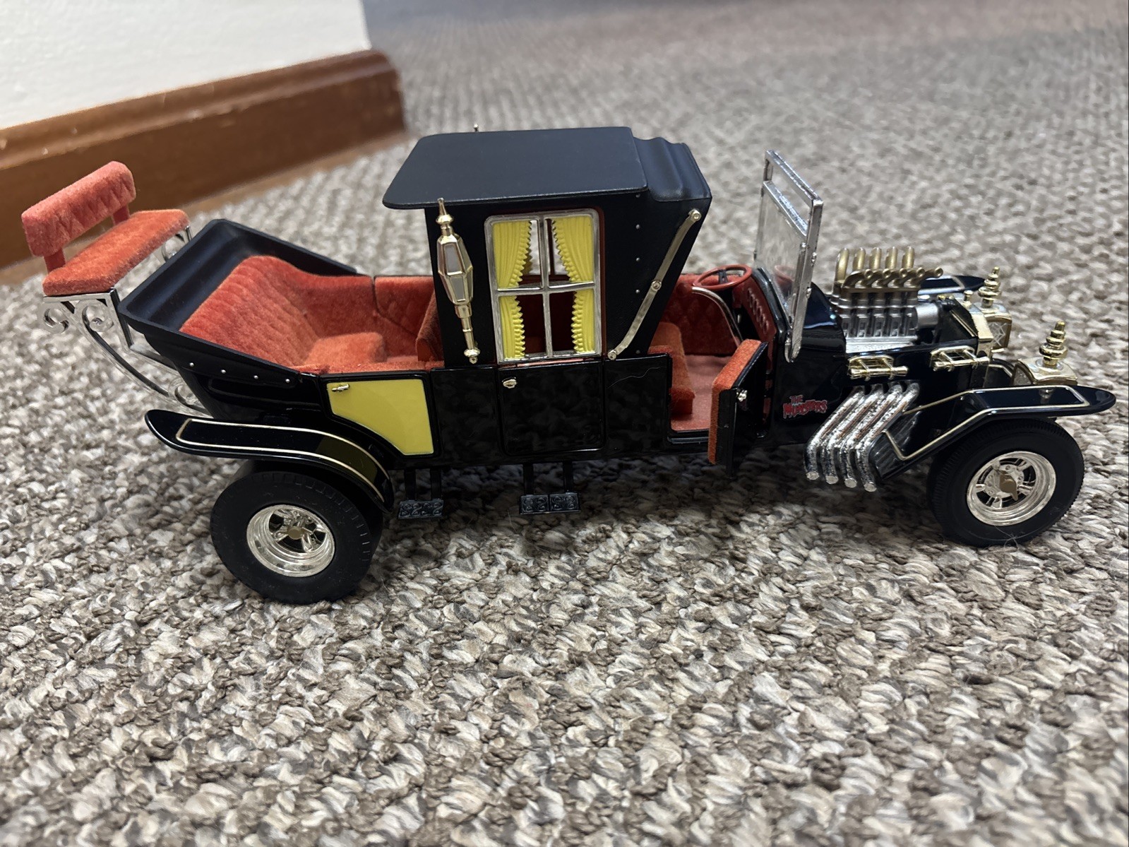 Munsters Koach Black 1:18 Ertl | 33036