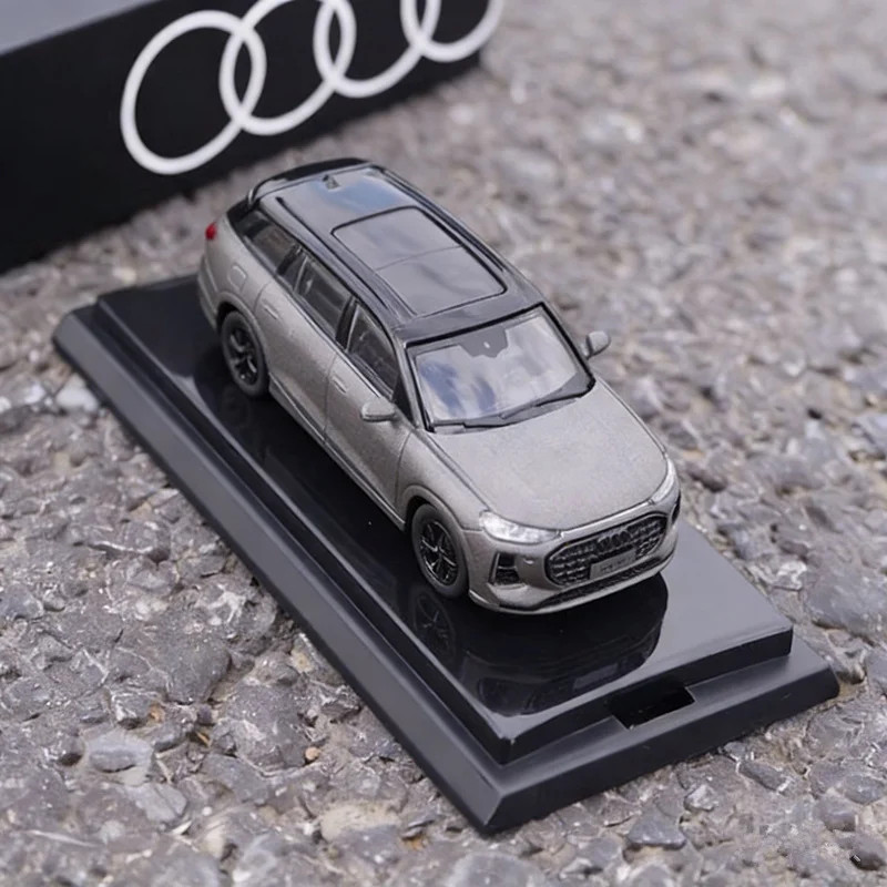 1:64 Audi Q6 2025 SUV Alloy Sports Car Model Diecast Metal Luxy Vehicles Car