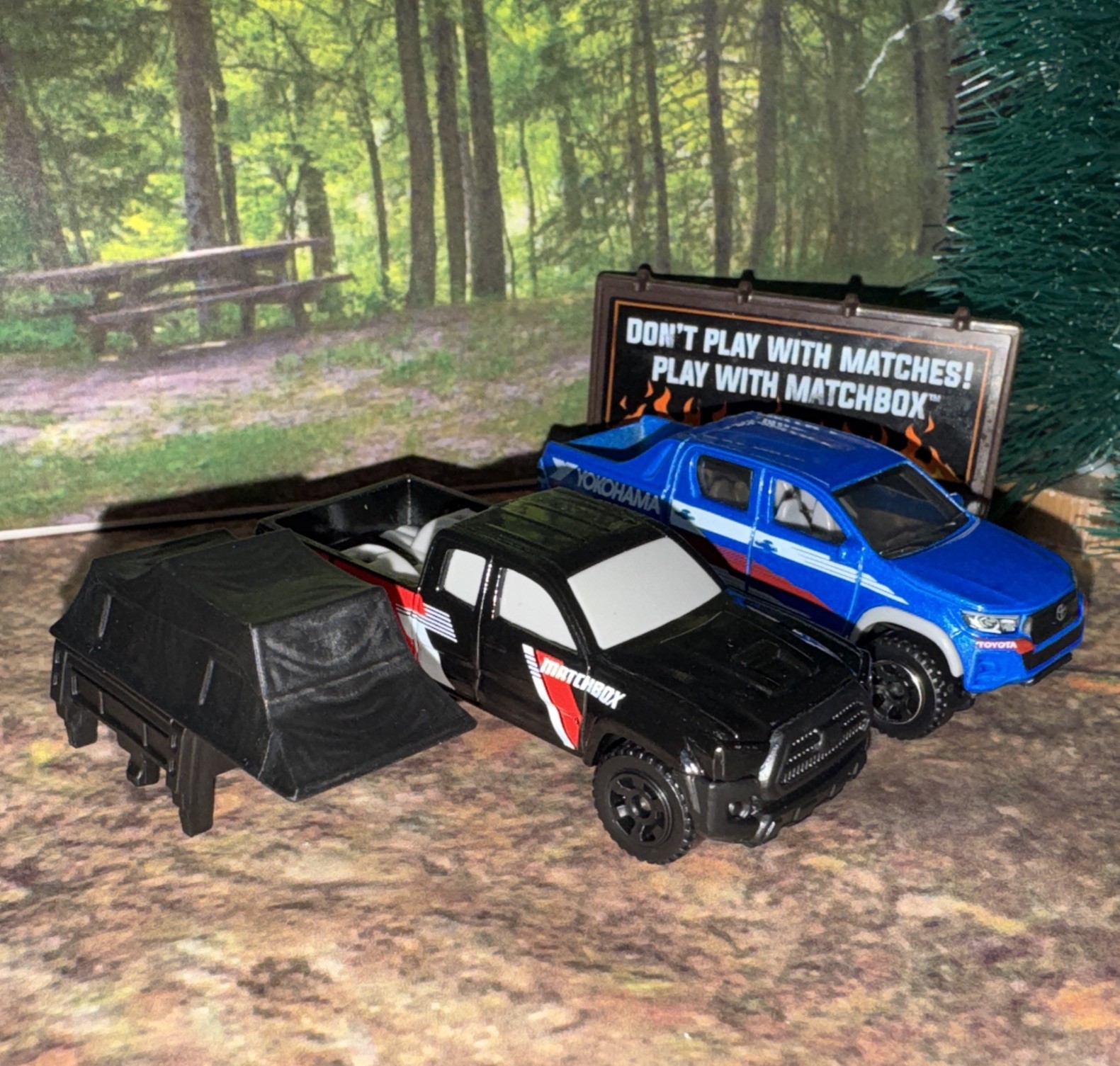 Matchbox 2016 Toyota Tacoma w/ Removable Top & Helux Yokohama Off Road II NLFFP