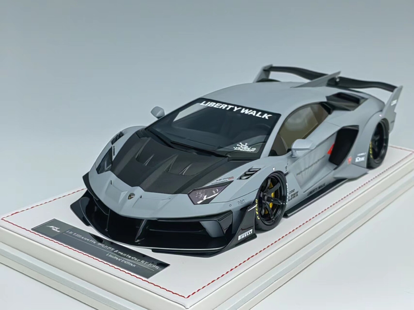 1/18 Ivy Models Lamborghini Aventador GT EVO Liberty fighter Gray Leather