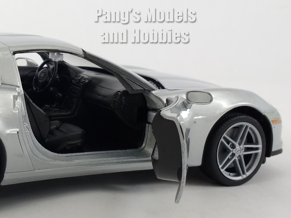 2007 Chevrolet Corvette Z06 C6 1/24 Scale Diecast Model by Welly – SILVER
