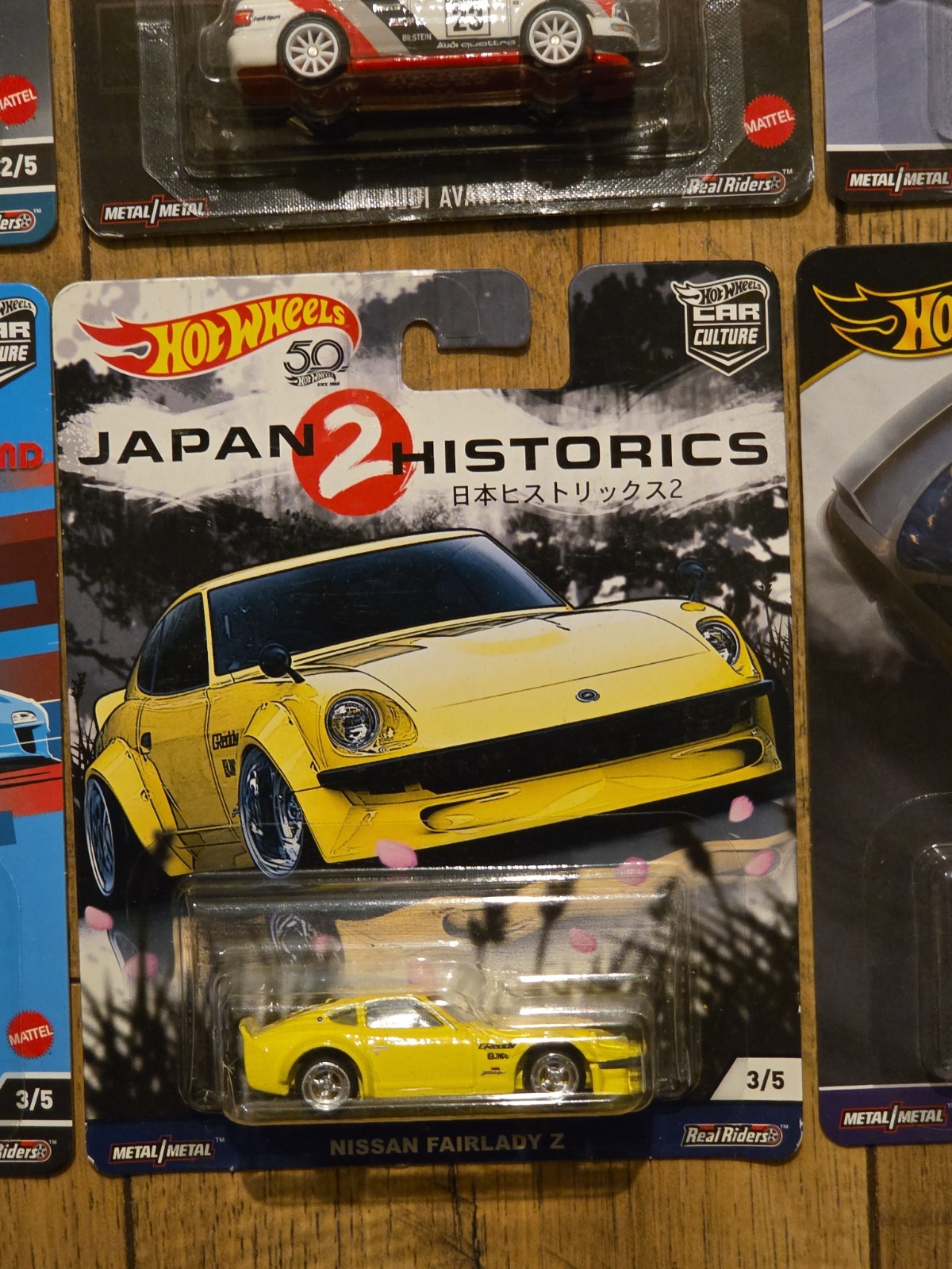 8 Hot Wheels Premium Porsche, Nissan, Toyota, Honda, BMW. Mitsubishi, Audi