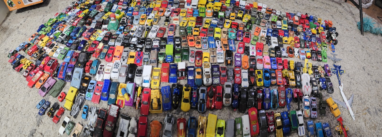 100 Hot Wheels Matchbox Tomica Cars Bulk Lot- Random Mixed Mystery Diecast Used