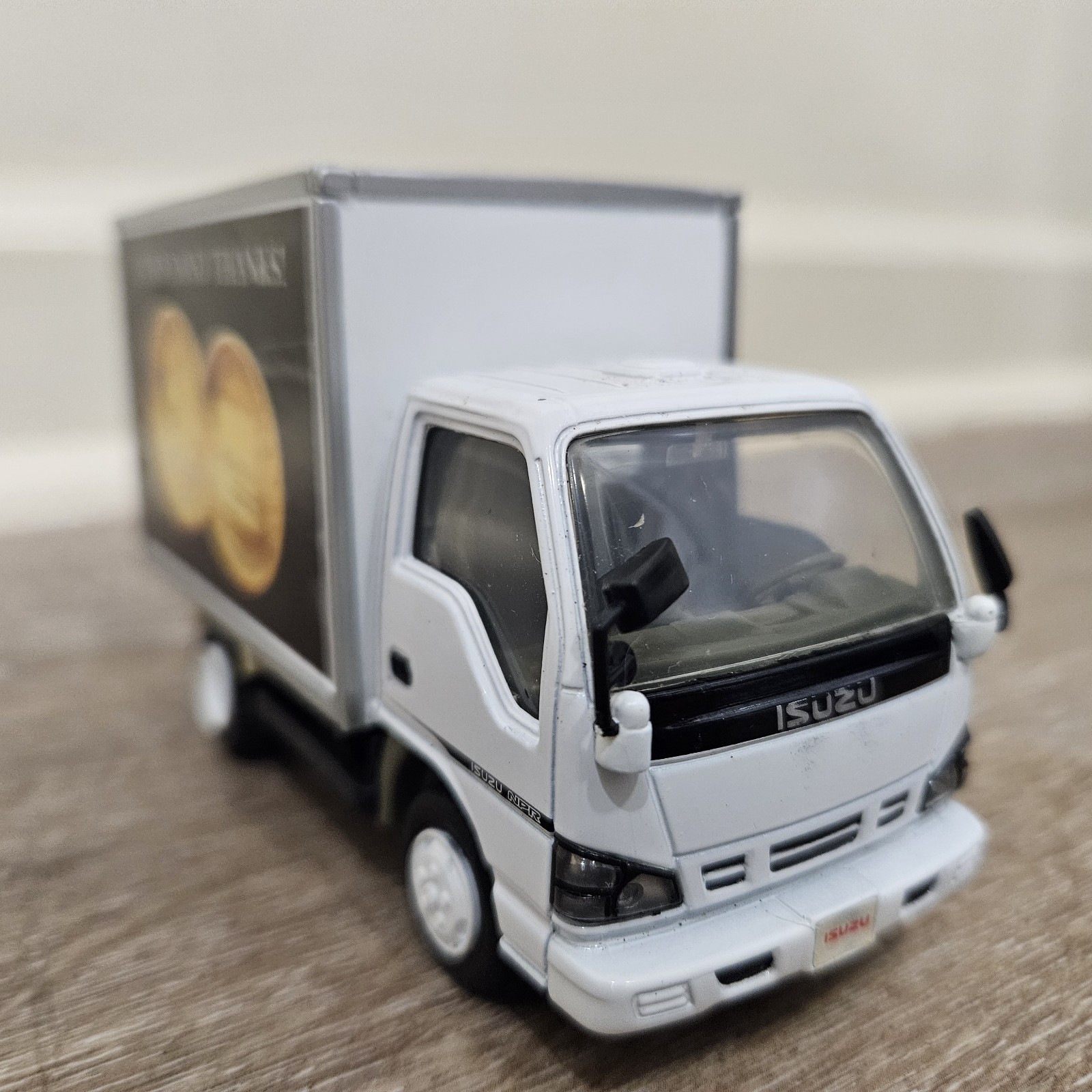 M-Tech Isuzu Elf NPR A Thousand Thanks Dealer Promo Truck 1:43 Japan