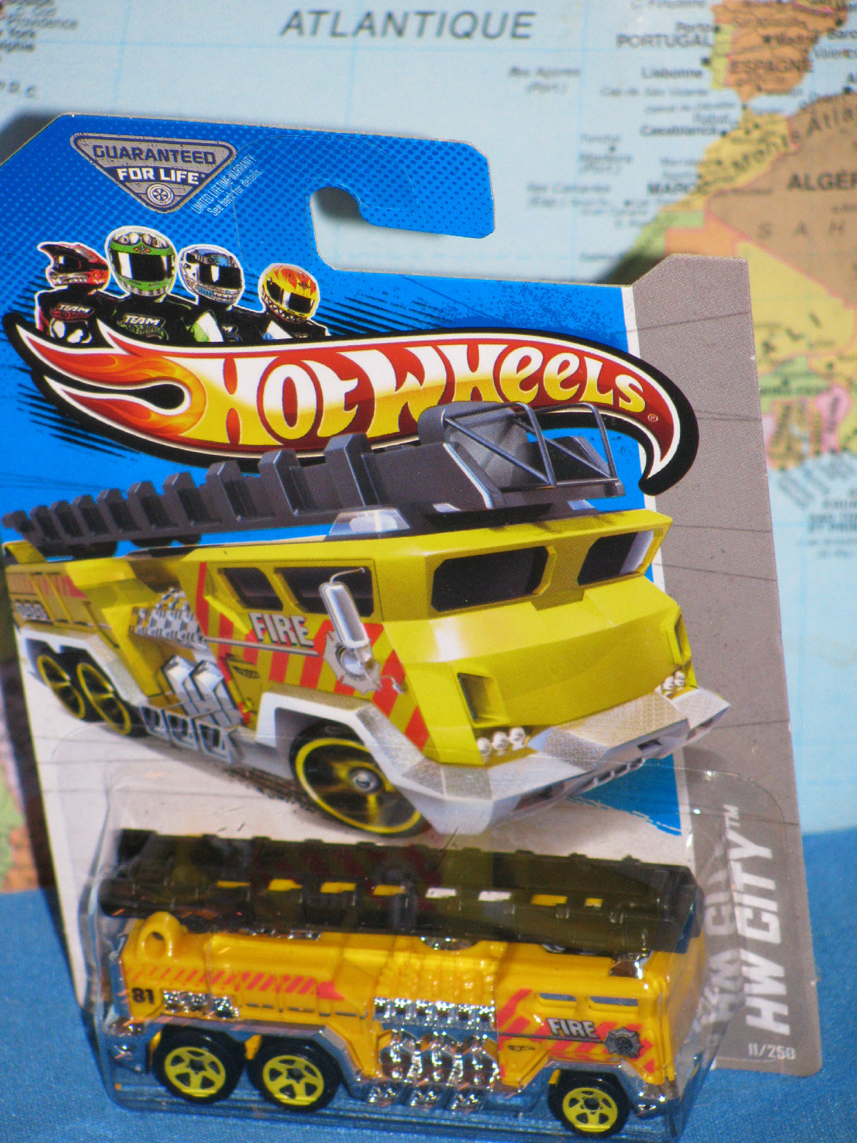 HOT WHEELS 5 ALARM FIRE TRUCK #11/250 HW CITY ***BRAND NEW & RARE***