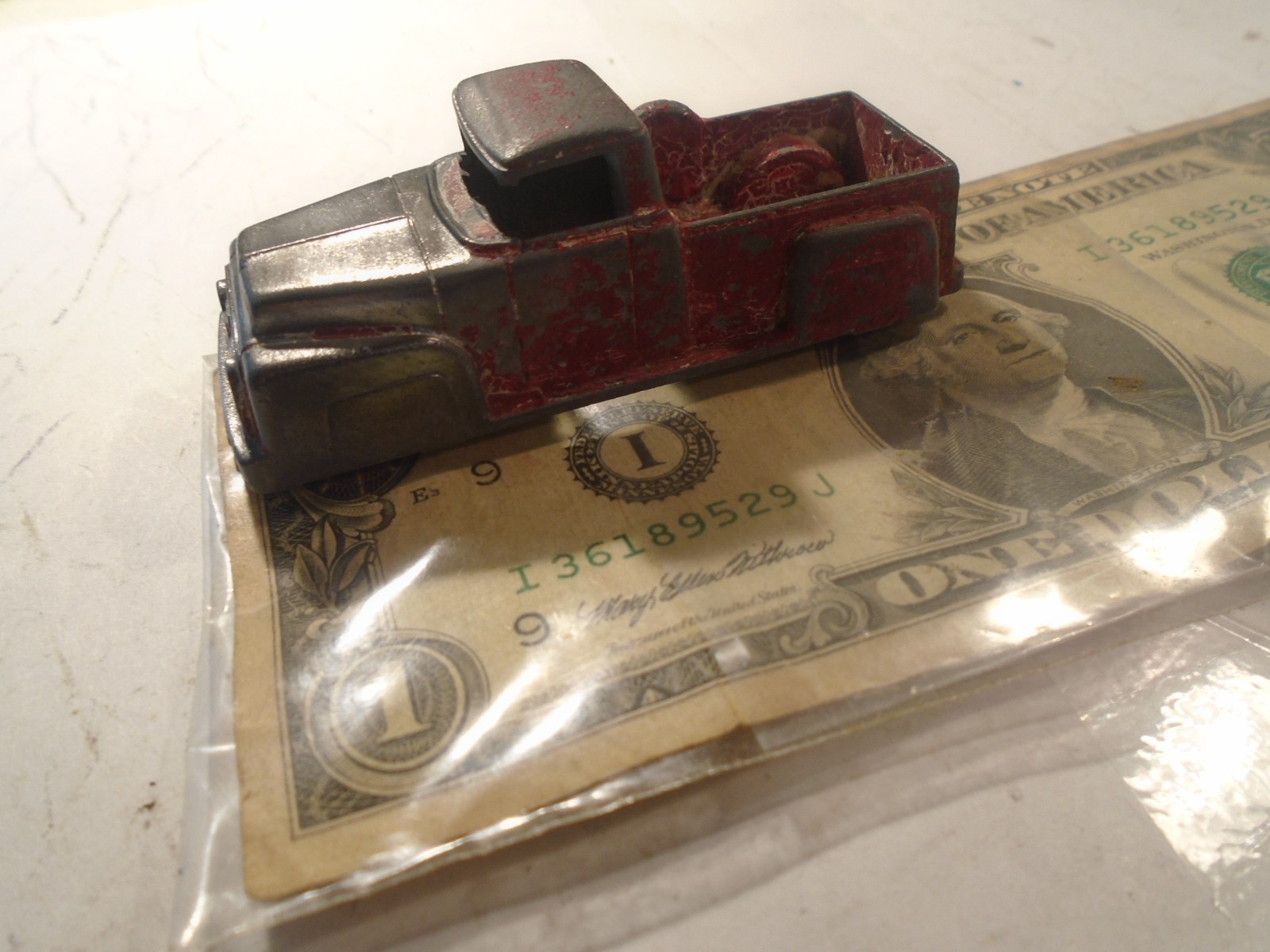 MIDGETOY VINTAGE 1/64 SCALE DIECAST PICKUP TRUCK , PARTS OR RESTORE 1-185-1