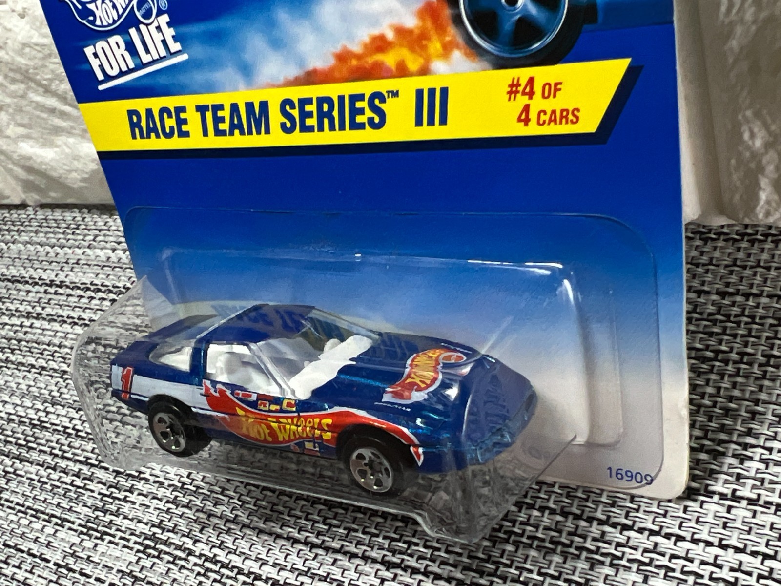 Hot Wheels Race Team Series III #4 of 4 Cars ’80s Corvette Collector #536 Blue
