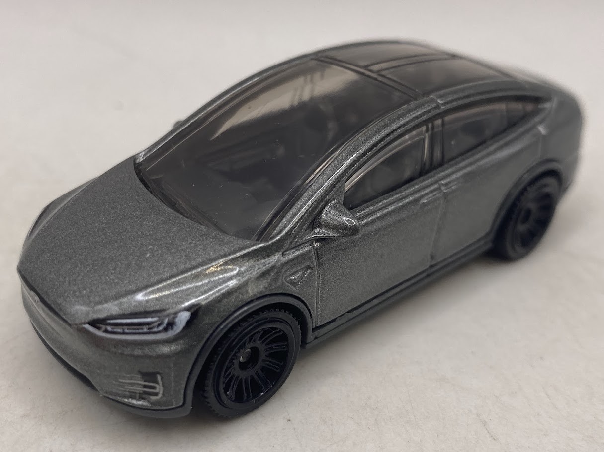 Matchbox tesla Model X HLD77 Diecast