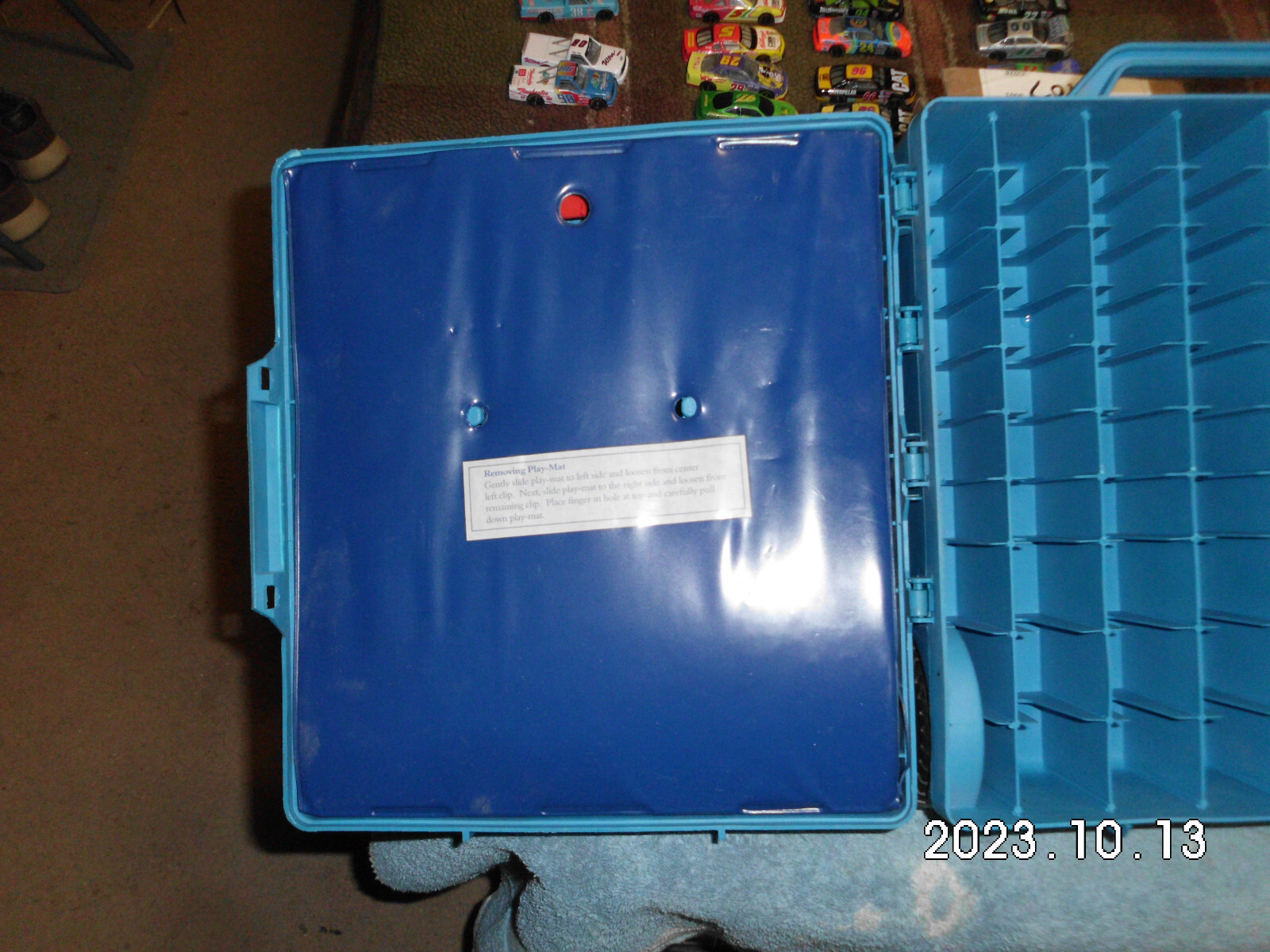 1997 Hot Wheels 100 Car Carry Case 32 Funny Cars / Dragsters / Nascar + Bonus