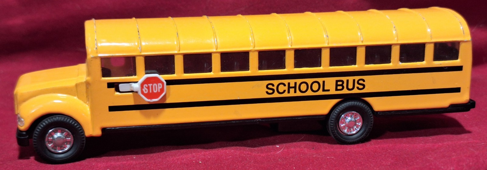 Toysmith 5” School Bus Yellow Metal Die Cast Pullback Action EUC