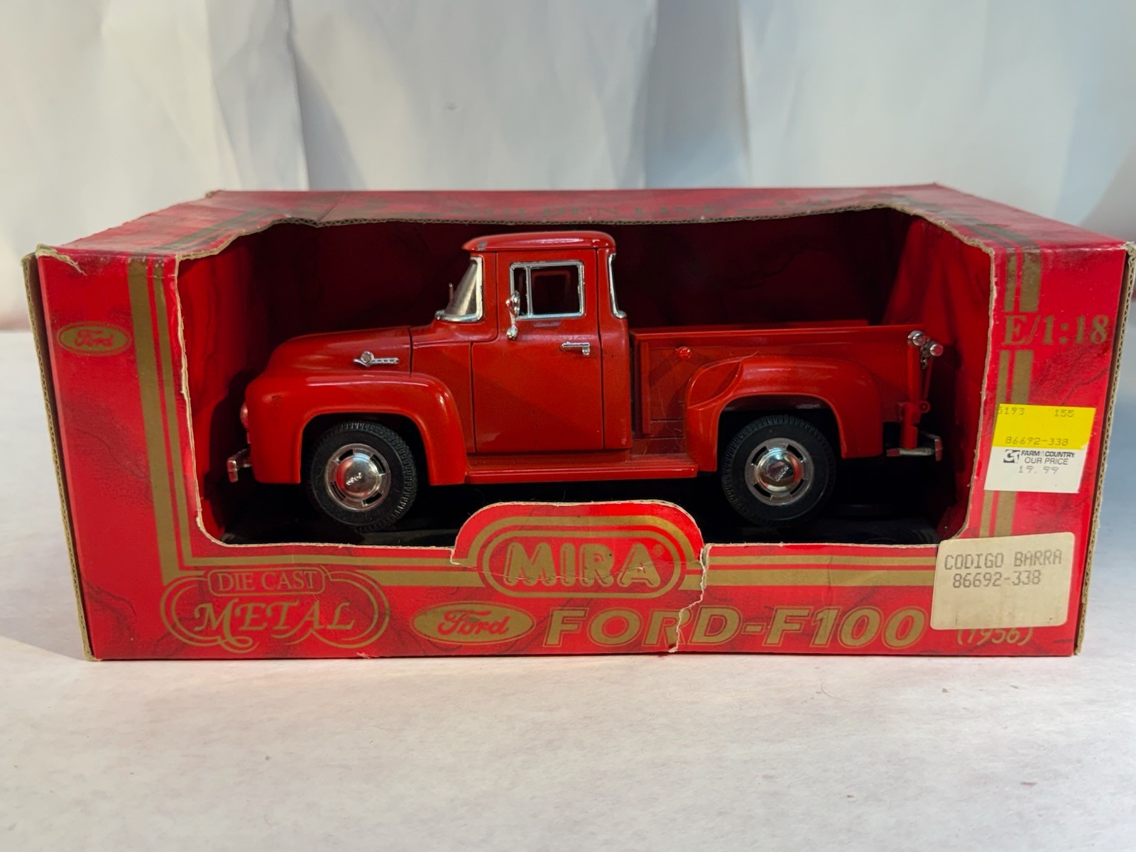 Mira Golden Line 1956 Ford F-100 Pickup 1/18 – Box Damage