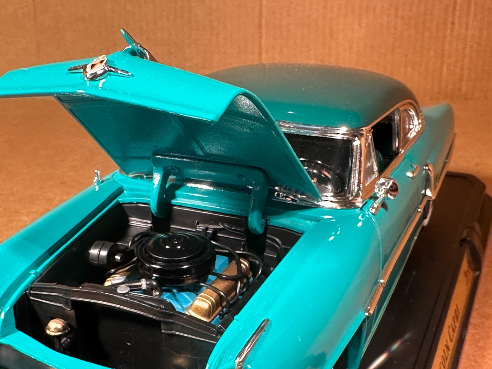 Road Legends, 1/18 Scale, 1952 Lincoln Capri Coupe, Two Tone Green, Beautiful