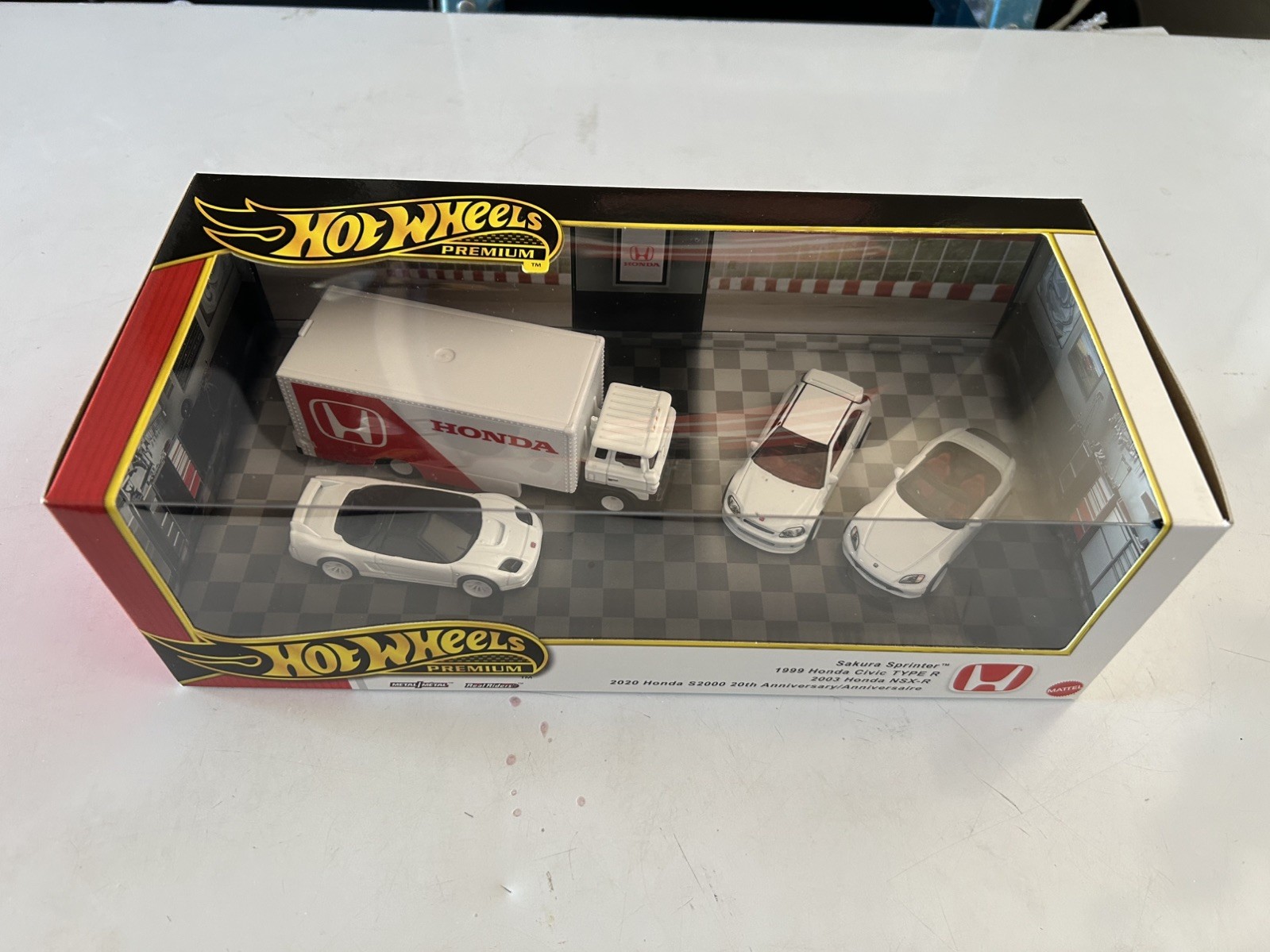 Hot Wheels 2025 Premium Diorama Honda Set Civic Type-R, NSX-R, S2000