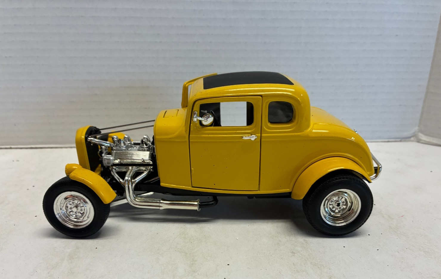 D3 ERTL American Graffiti Die Cast ’32 Ford Deuce Coupe 1:18 Scale Original Box