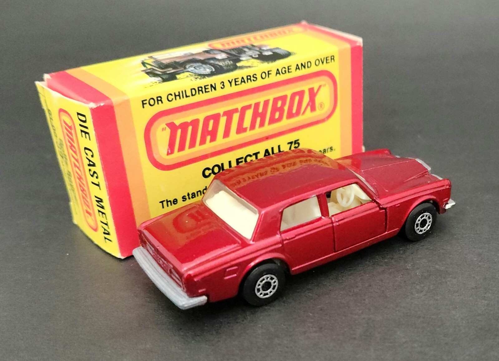 Lesney Matchbox Superfast #39 Red ROLLS ROYCE SILVER SHADOW w/ Opening Doors