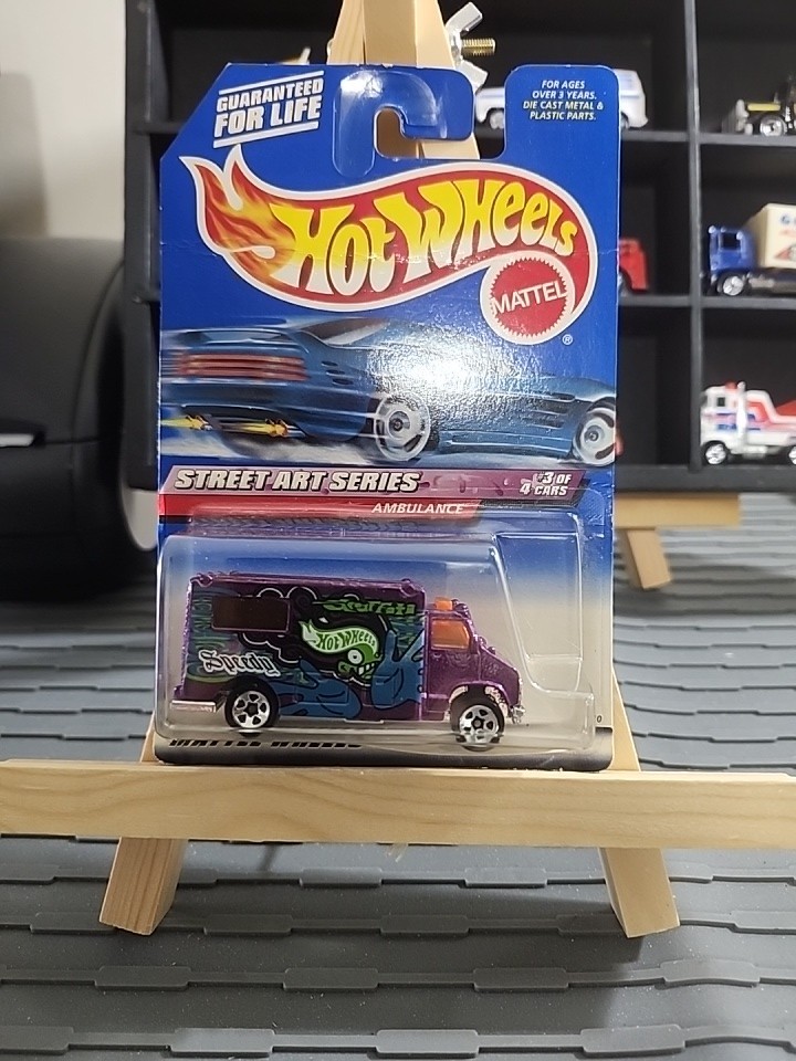 HOT WHEELS VIRTUAL COLLECTION ICE CREAM TRUCK/TONY HAWK/AMBULANCE VAN STREET ART