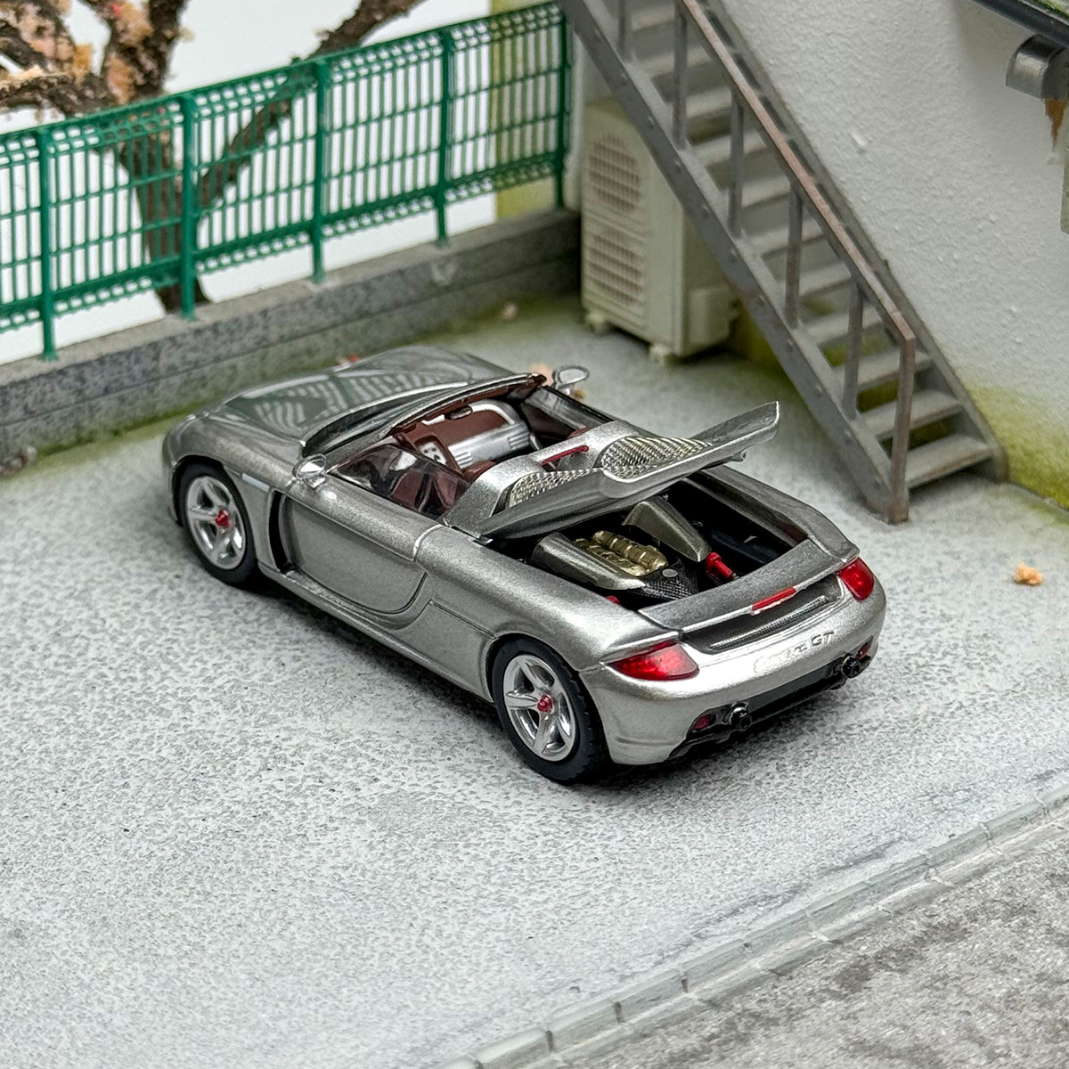 1: 64 scale model car silver Carrera GT Roadster alloy die cast