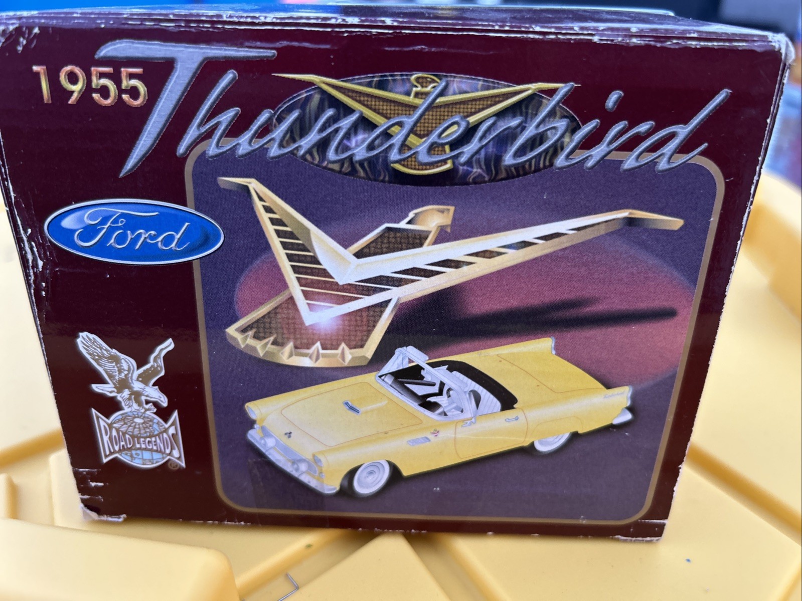 Road Legends Yat Ming 1955 Thunderbird Yellow removable top scale 1:18 Used