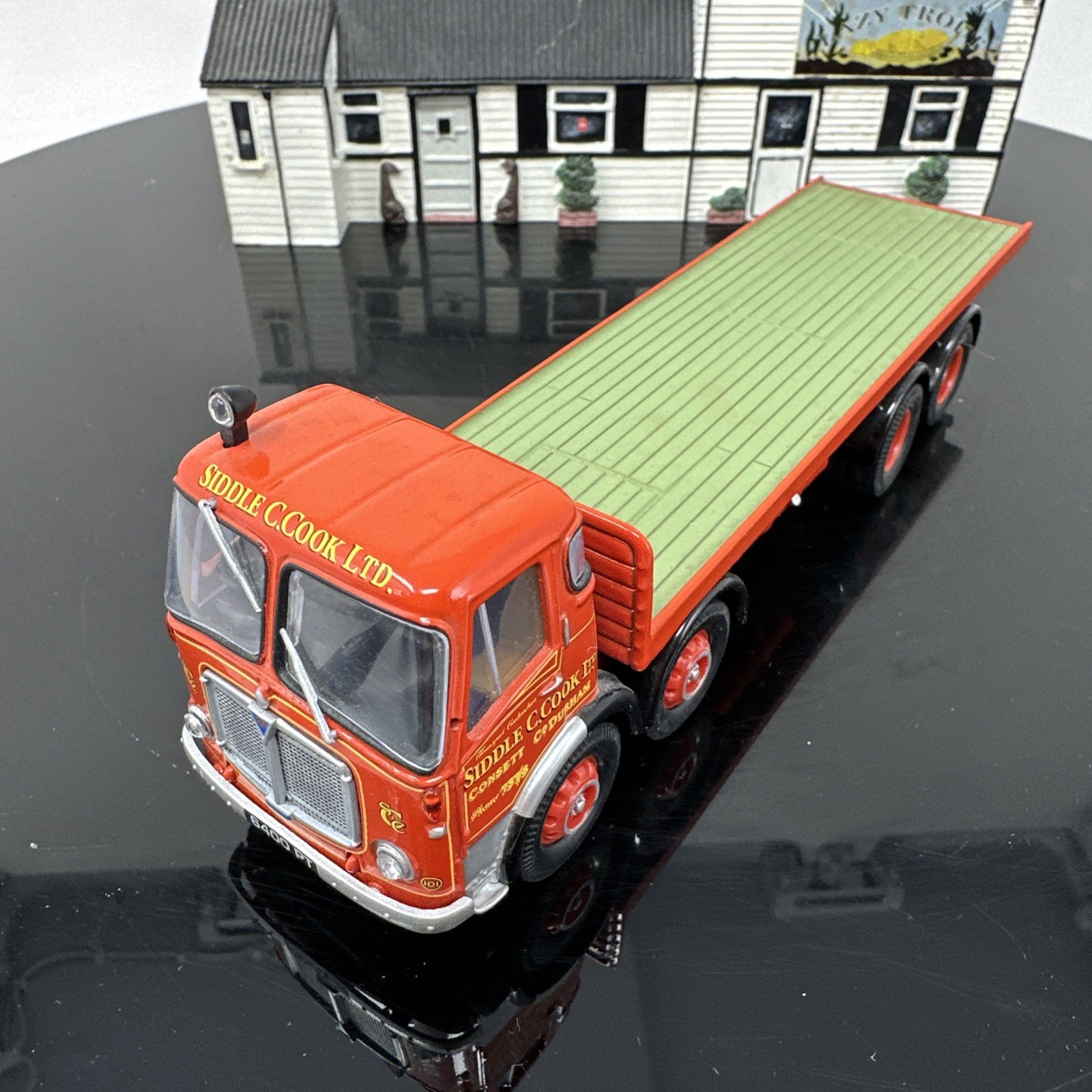 CORGI CC11501 -AEC MKV Mammoth Major Platform Lorry SIDDLE COOK -THE LAZY TROUT