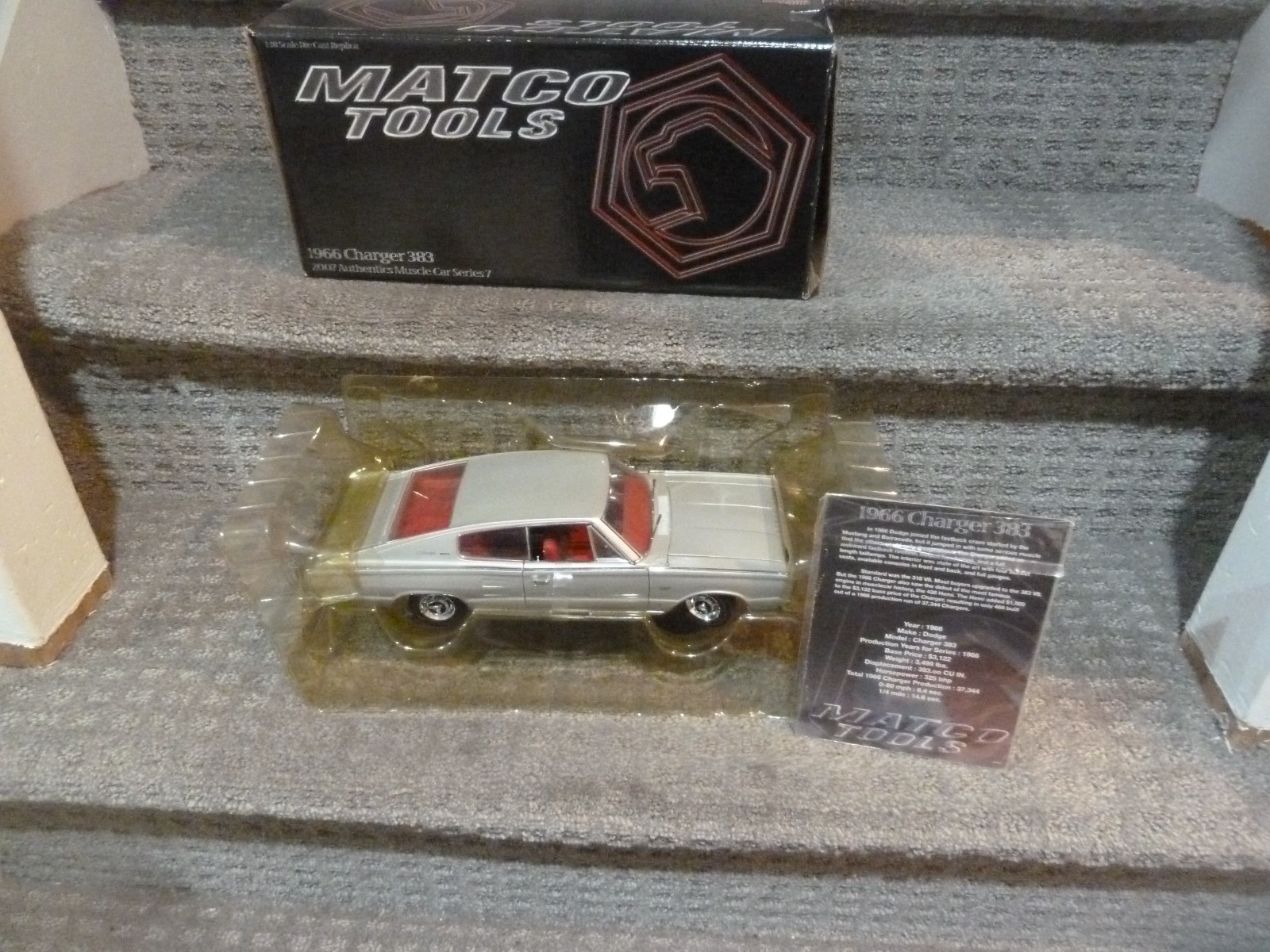 1966 Dodge Charger 383 Die-Cast Replica 1:18 Matco Tools Muscle Car 2007 w/ COA