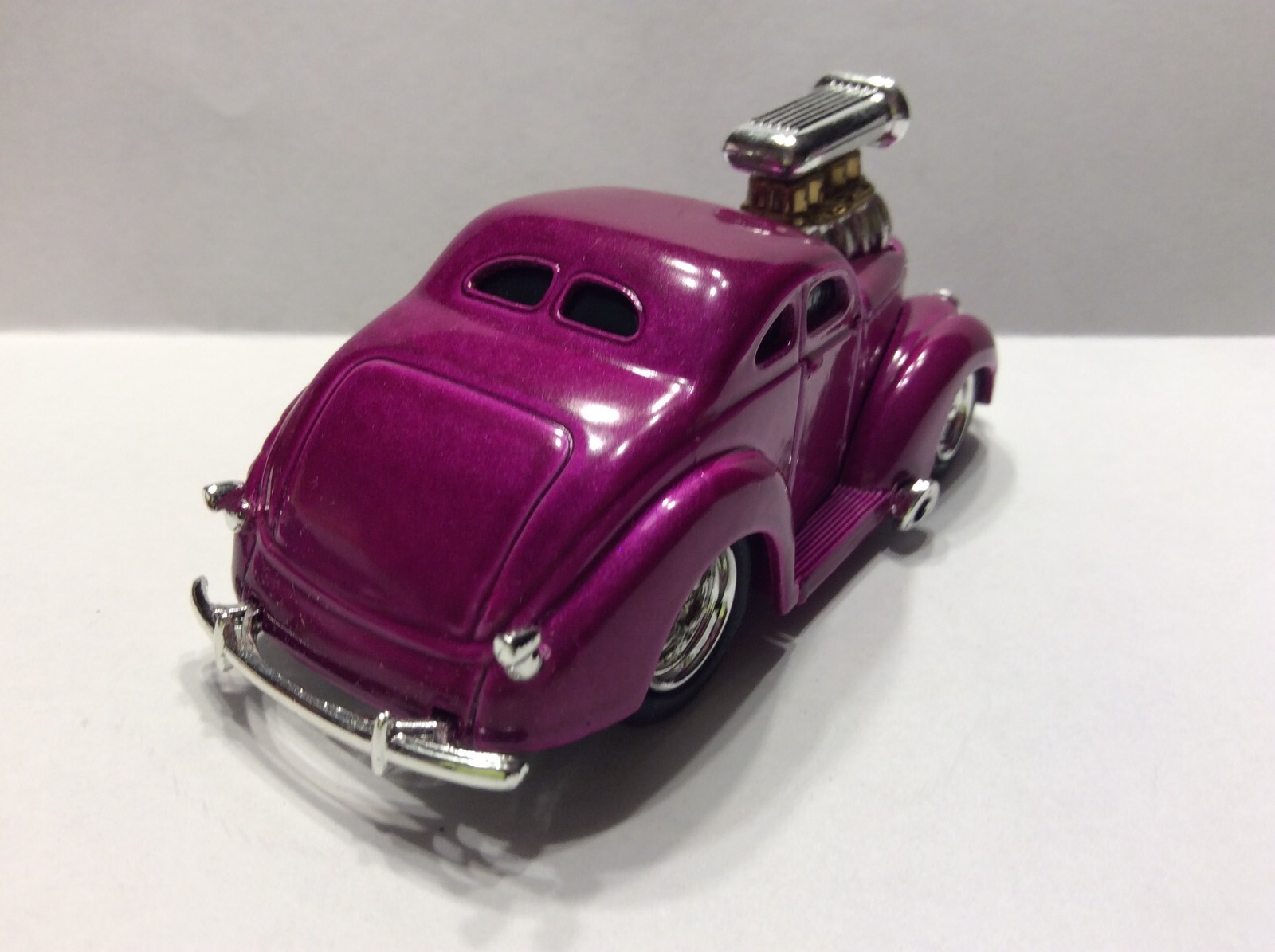 Muscle Machines – 1937 Ford Coupe 37 FORD – 1:64 STREETROD