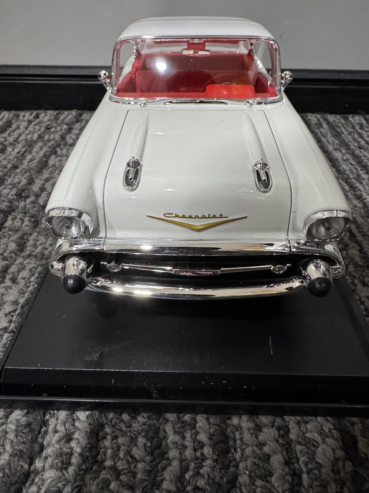 Maisto 1:18 Diecast Special Edition 1957 Chevrolet Bel Air Coupe WHITE NEW INBOX