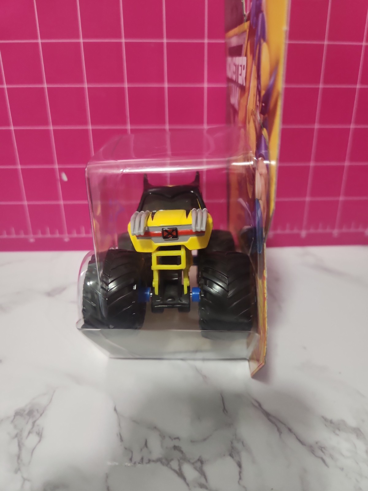 2026 MONSTER JAM 1/64 MARVEL “WOLVERINE” – SERIES 6 – NEW DIECAST MONSTER TRUCK