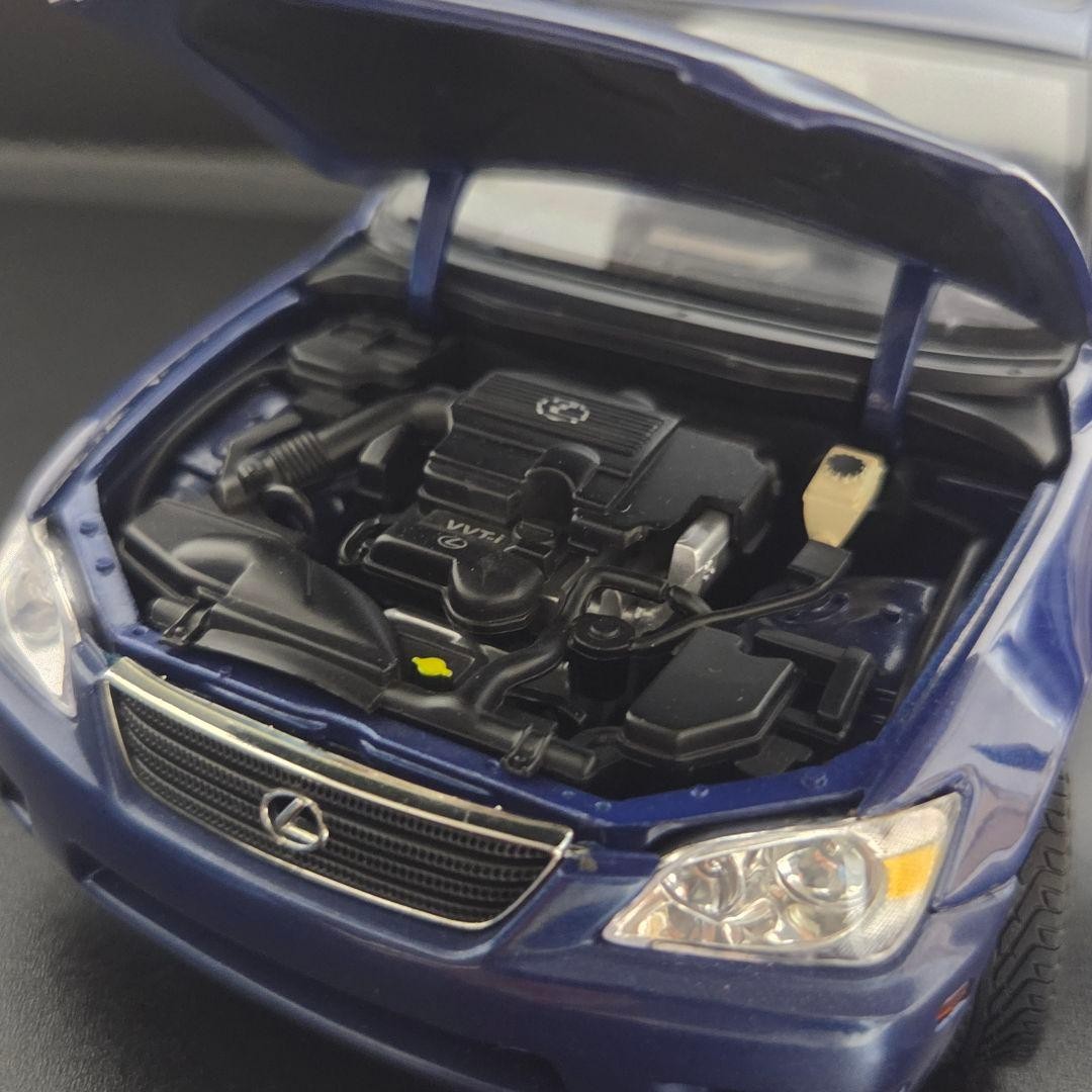 LEXUS IS300 1/18 AutoArt Diecast Car Model Left Hand Drive Altezza Limited