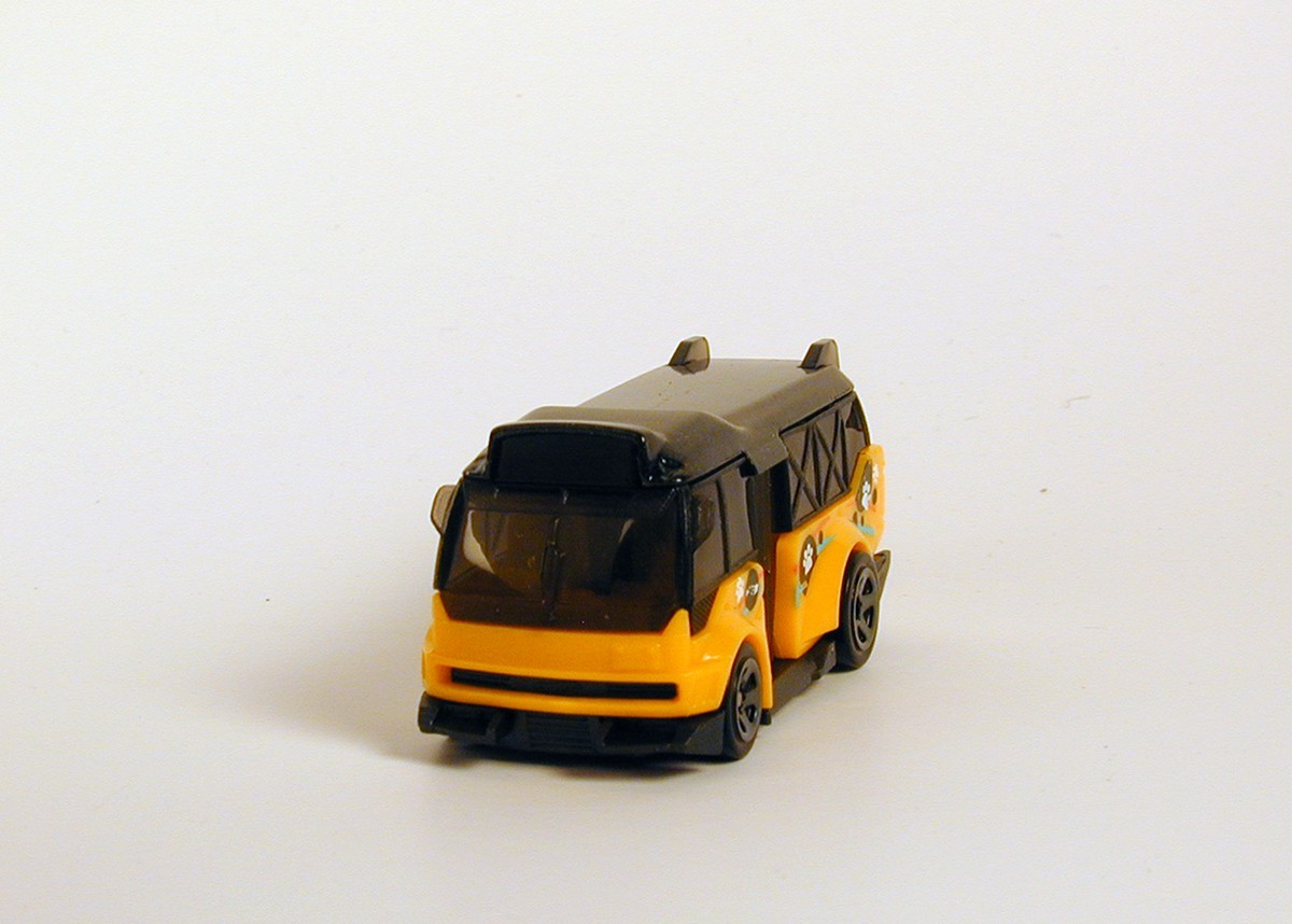 Hot Wheels KOWLOON’D Hypervan “Pet Transport” No Package
