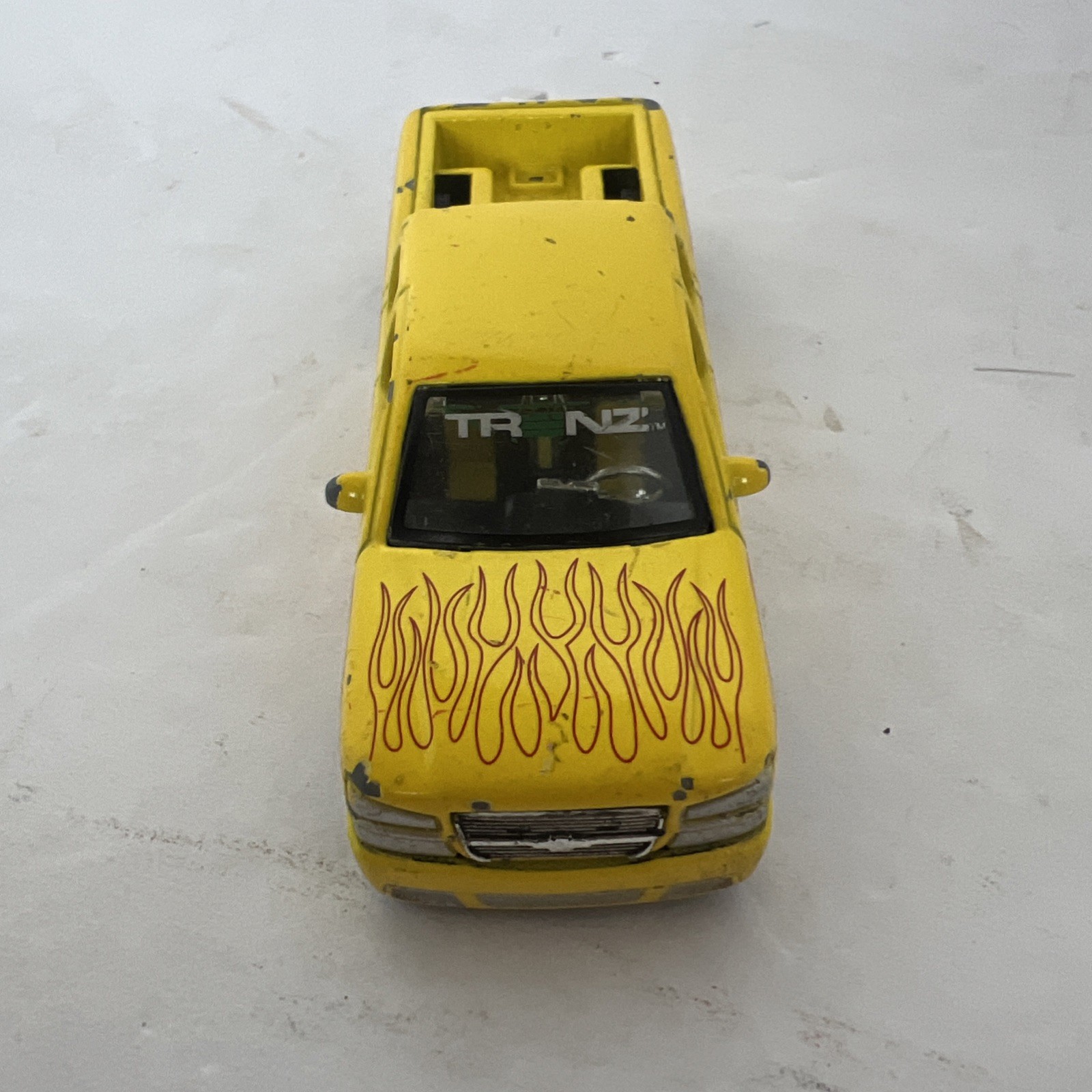Malibu International 2004 Chevrolet Silverado SS Yellow Red Flames 1/64 Diecast