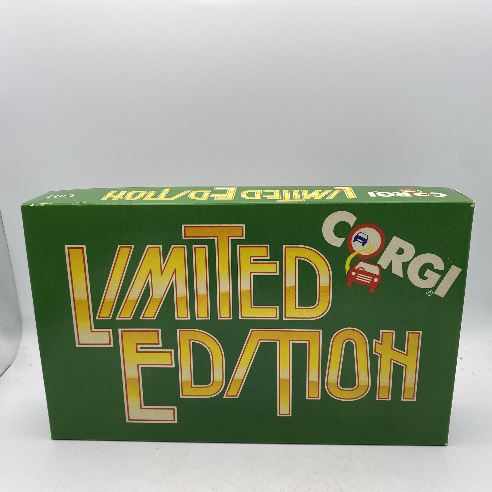 Corgi C91 Morris Minor Van Set – Limited Edition – Boxed