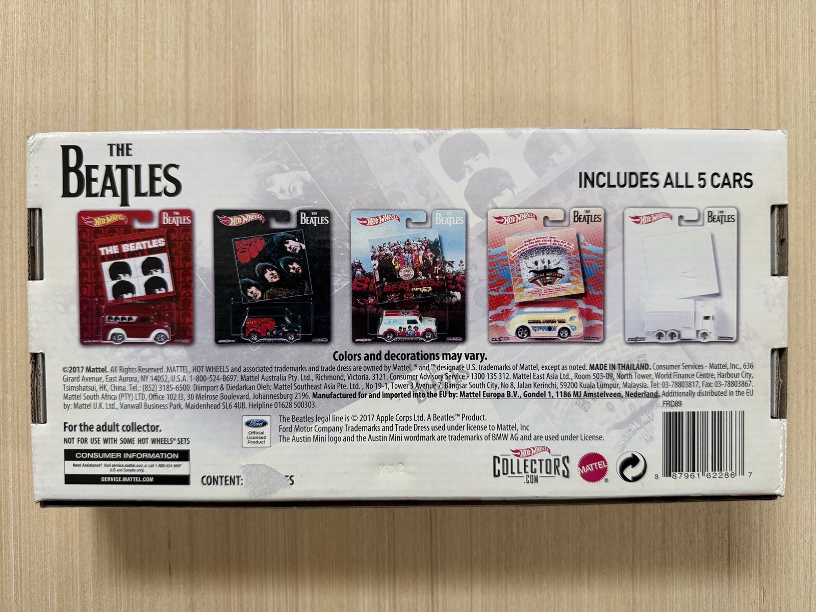 Hot Wheels The Beatles Premium 5-Car Box Set – Pop Culture Real Riders – NEW