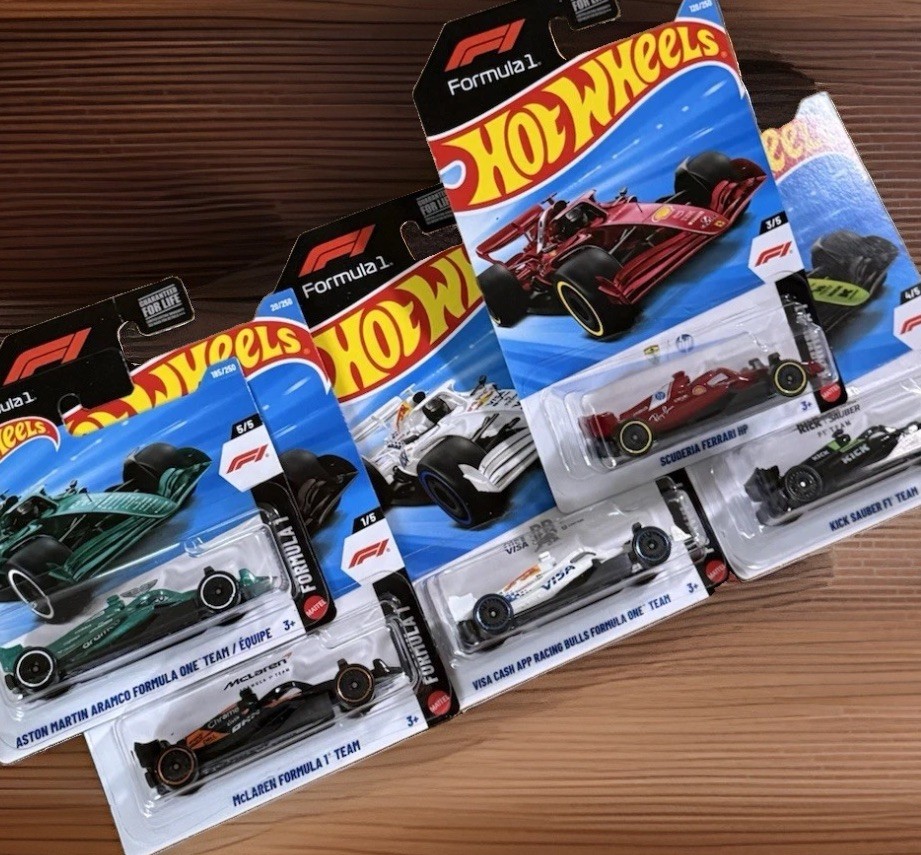 2026 Hot Wheels Formula 1 SET 5 McLaren Racing Bulls Ferrari KICK Aston Martin