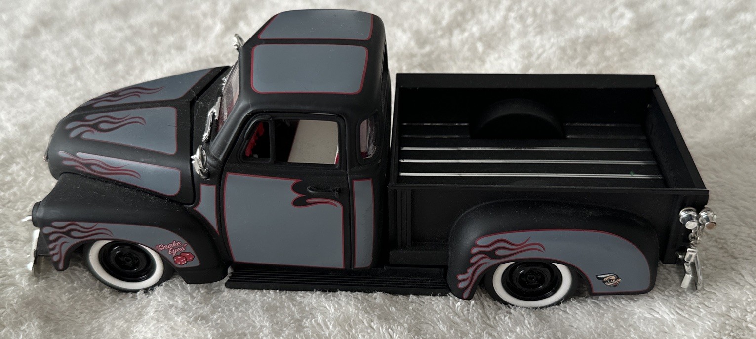 1953 Chevrolet 3100 Pickup 1:18 Diecast Custom Hot Rod Snake Eyes