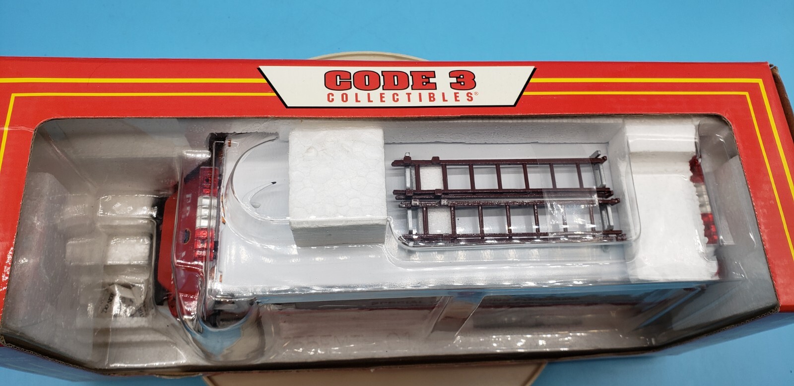 CODE 3 COLLECTIBLES MT-55 FREIGHTLINER FDNY SPECIAL OPS COMMAND 1/32 SCALE 14005