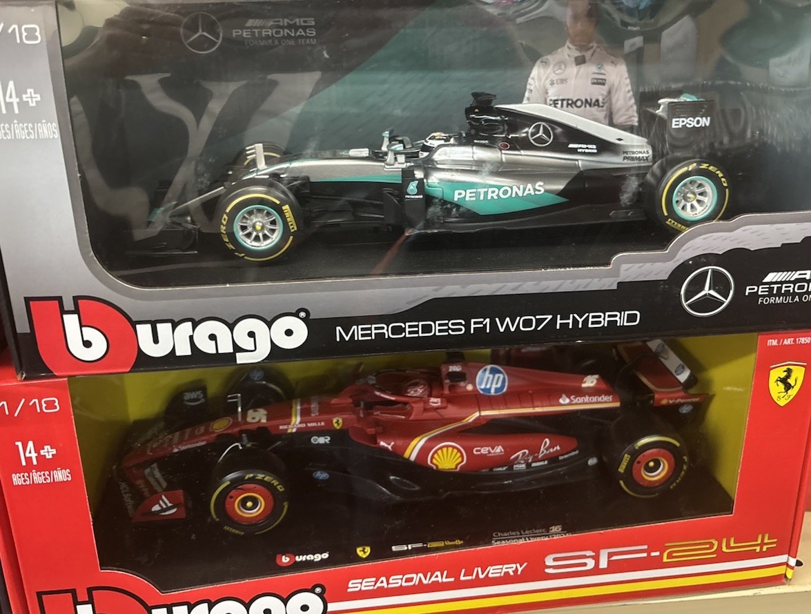 Burago 1:18 Formula One Max Verstappen Perez Hamilton Leclerc Red bull You Pick