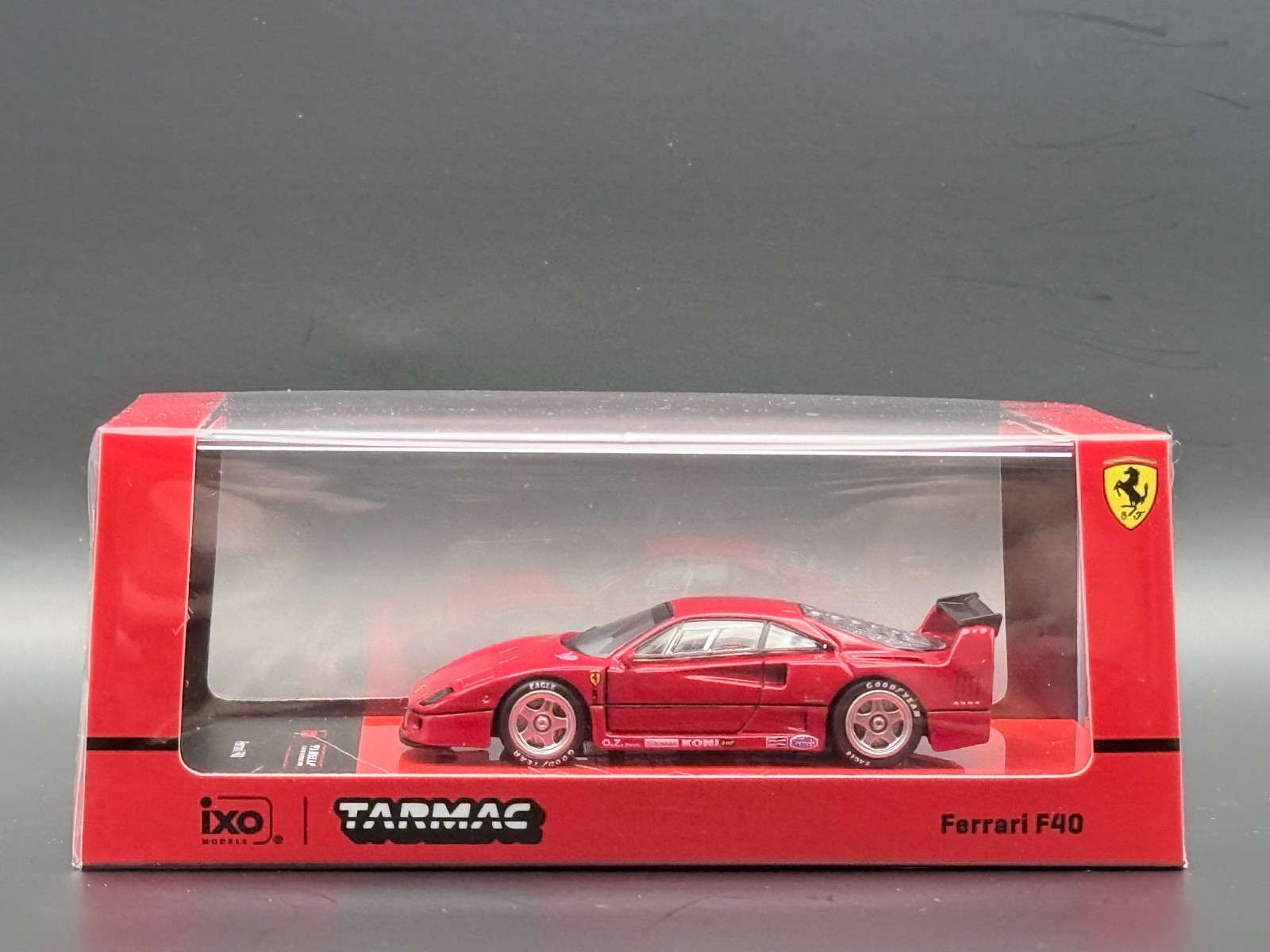 Tarmac Works Ferrari F40 Red – ixo Models Road64 1/64