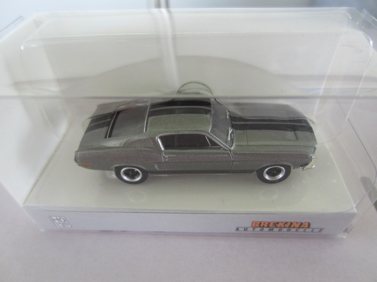 BREKINA 19607 FORD MUSTANG FASTBACK in GRAY model is PLASTIC – HO or 1:87 scale