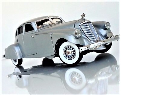 Classic Race Car Racing Racer Carousel SIVR1 18Unique12Metal Diecast Model24