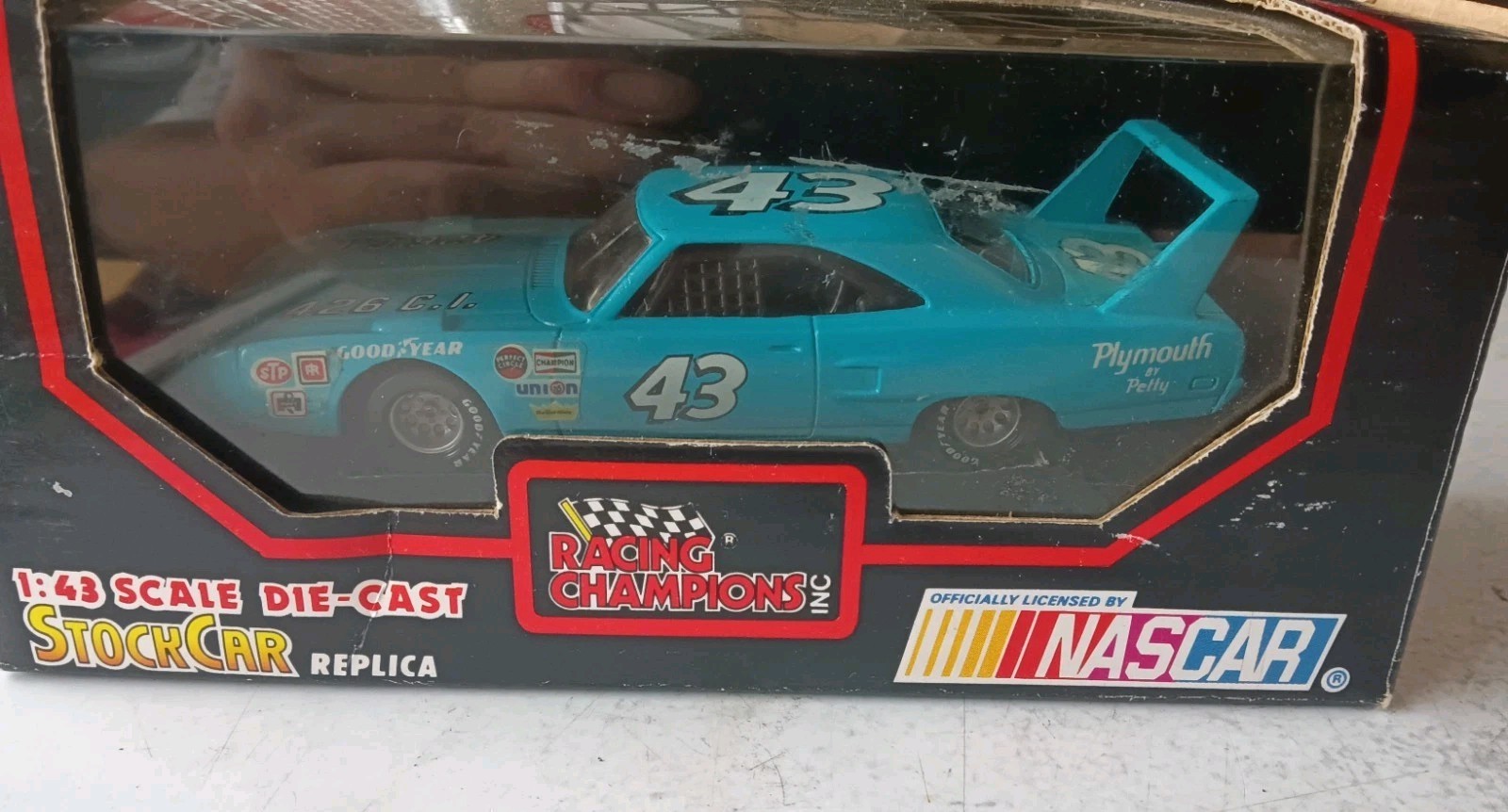 Racing Champion 1:43 Nascar Richard Petty Diecast #43 Plymouth Superbird #07070