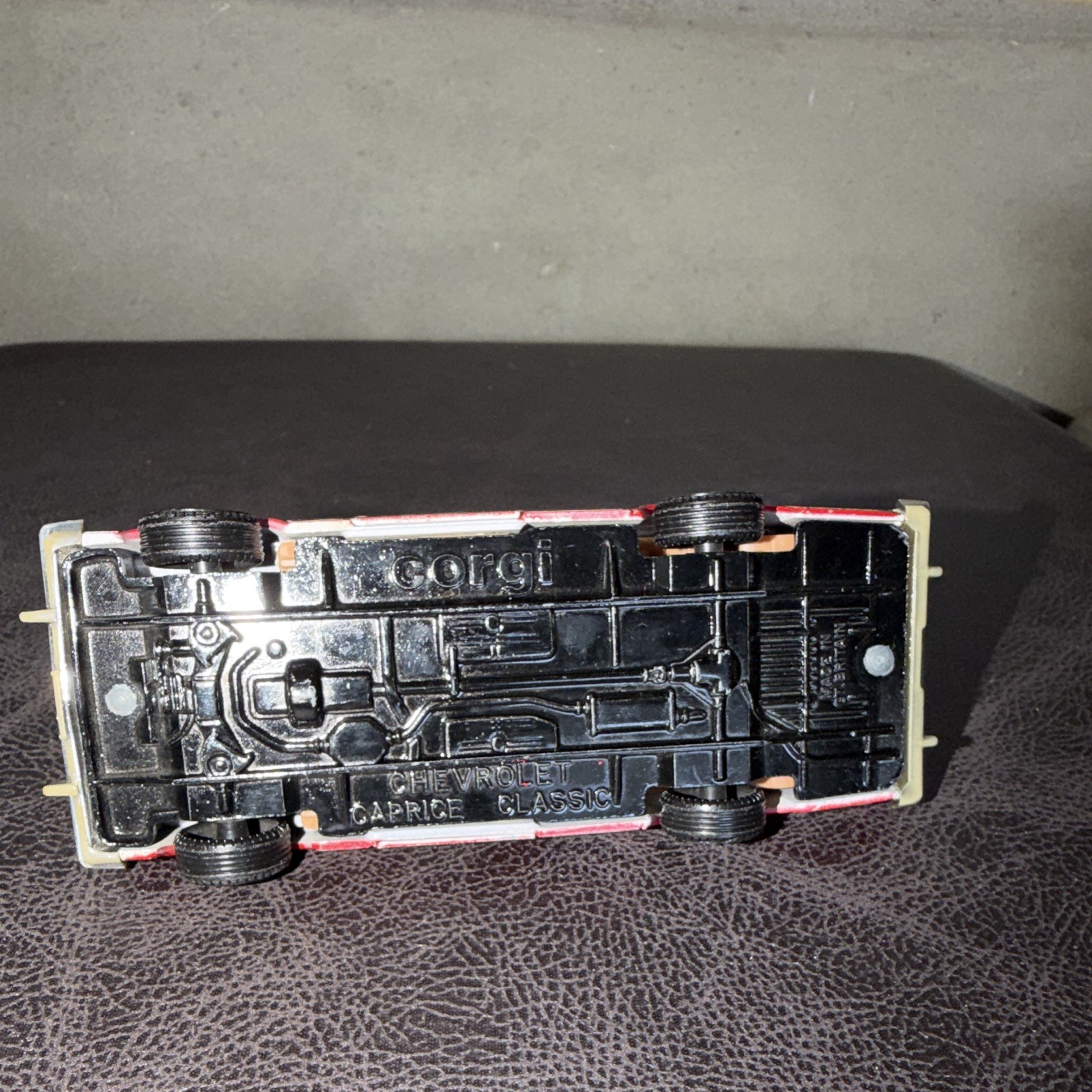 Corgi 1978 Chevrolet Caprice Classic 1:36 Diecast STP Opening Doors