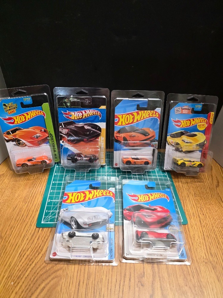 LOT OF 6 HOT WHEELS IN PROTECTORS NO DOUBLES, SEE DESCRIPTION FOR DETAILS (PR)