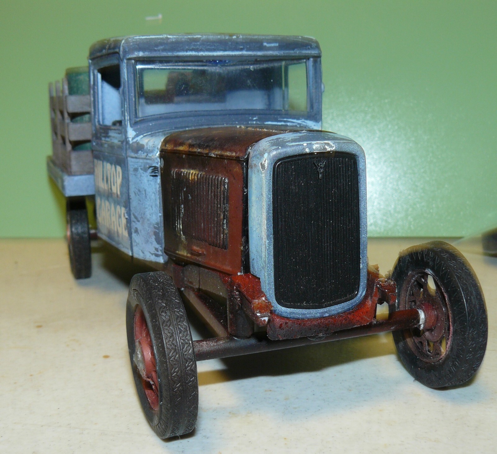 1/18 (IBWB) 1934 Ford stake bed , rusted barn find , rat rod