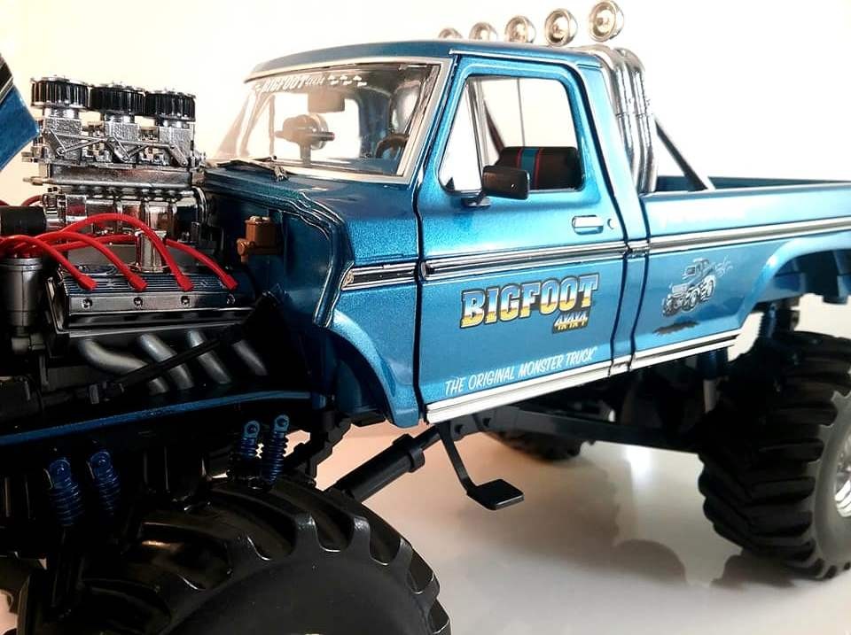 Rare Bob Chandler Figurines Edition Bigfoot #1 Monster Truck 48 Inch tires 1:18