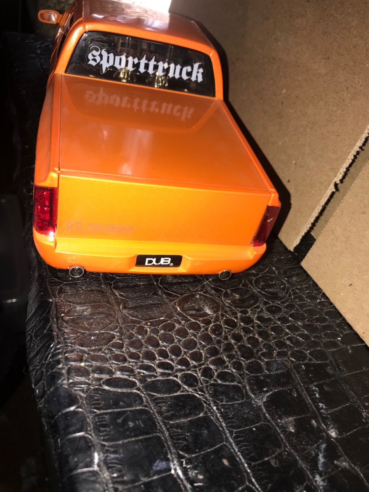 1/18 Jada, Dub City, Big Ballers, 2003 Dodge Ram 1500, w/ Wheel Spinners, LOOK!
