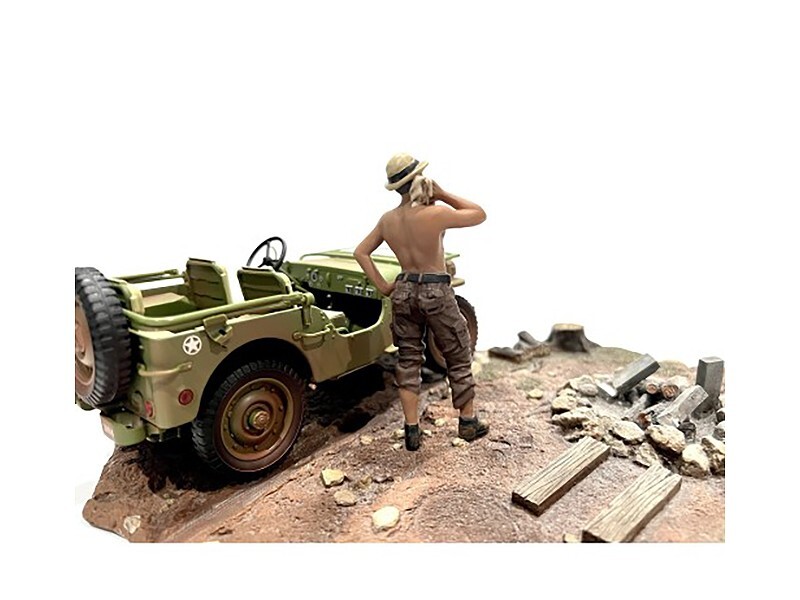 “4X4 MECHANIC” FIGURE 1 FOR 1/18 SCALE MODELS BY AMERICAN DIORAMA 18011