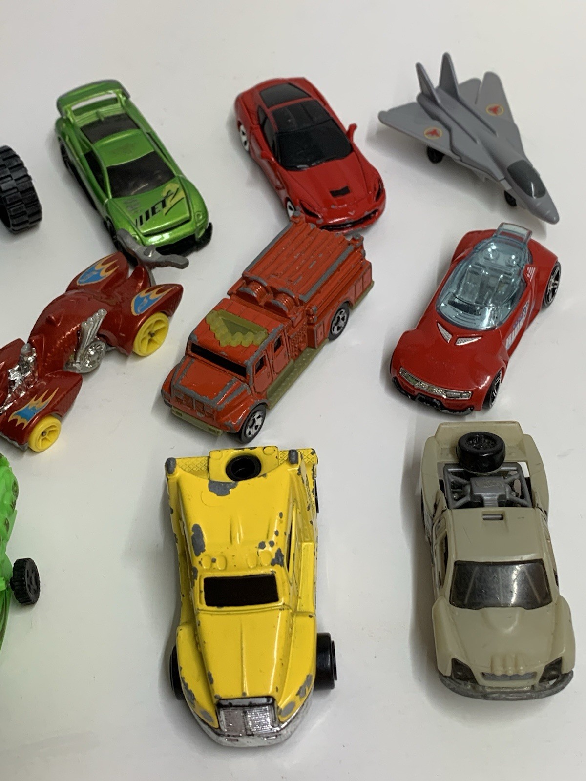 Lot Of 15 Toy Cars Die-cast And Plastic Hot wheels And Other Brands Preowned.