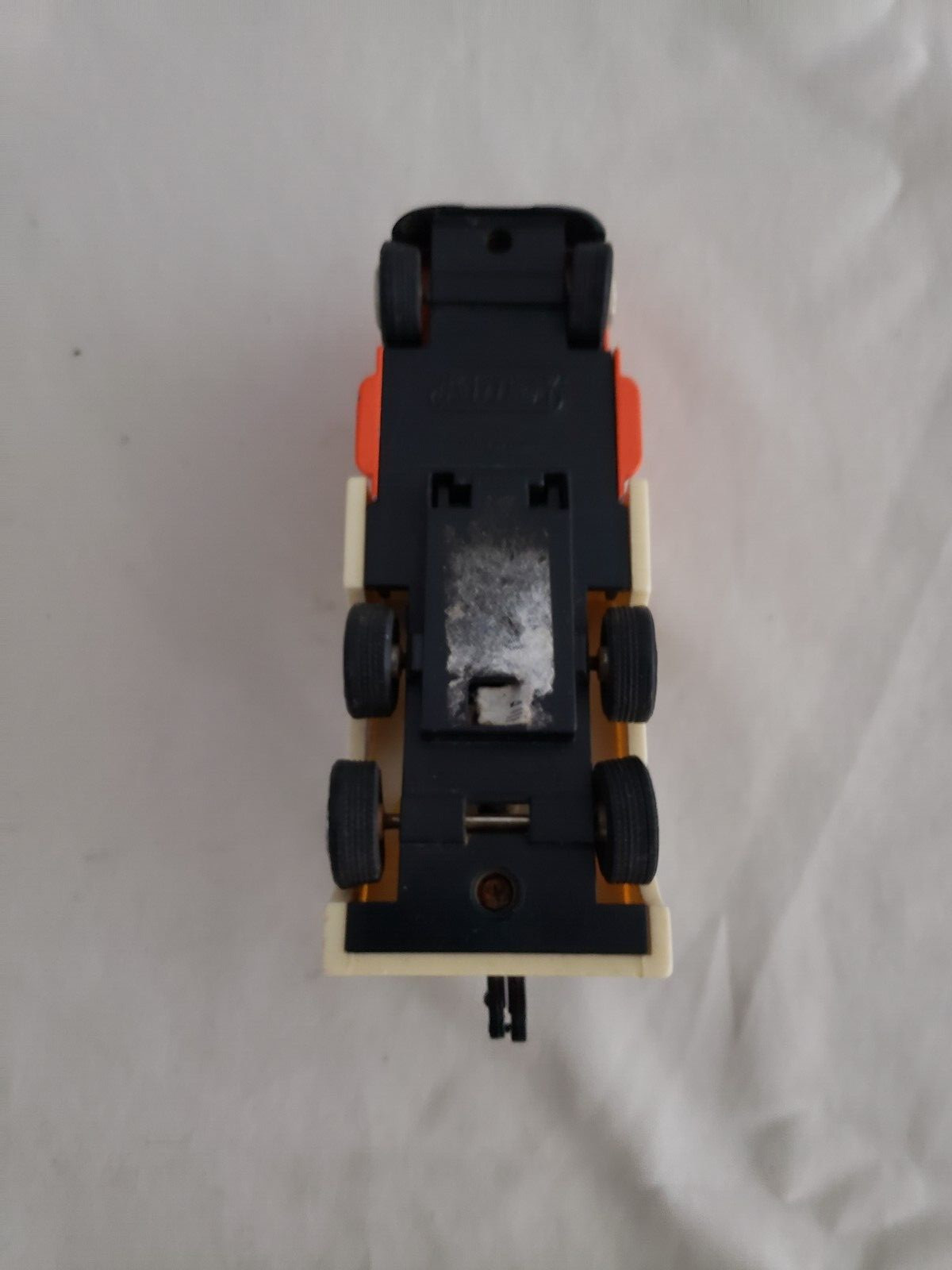 Kintoy Tow Truck Wrecker – 4.75″ – NON WORKING Friction Truck AS IS
