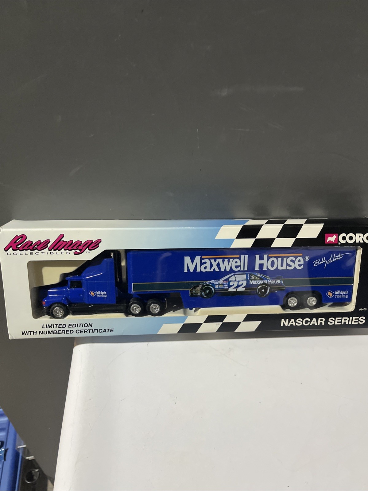 CORGI Race Image 1994Limited Edn 1/64 BOBBY LABONTE MAXWELL HOUSE Transporter