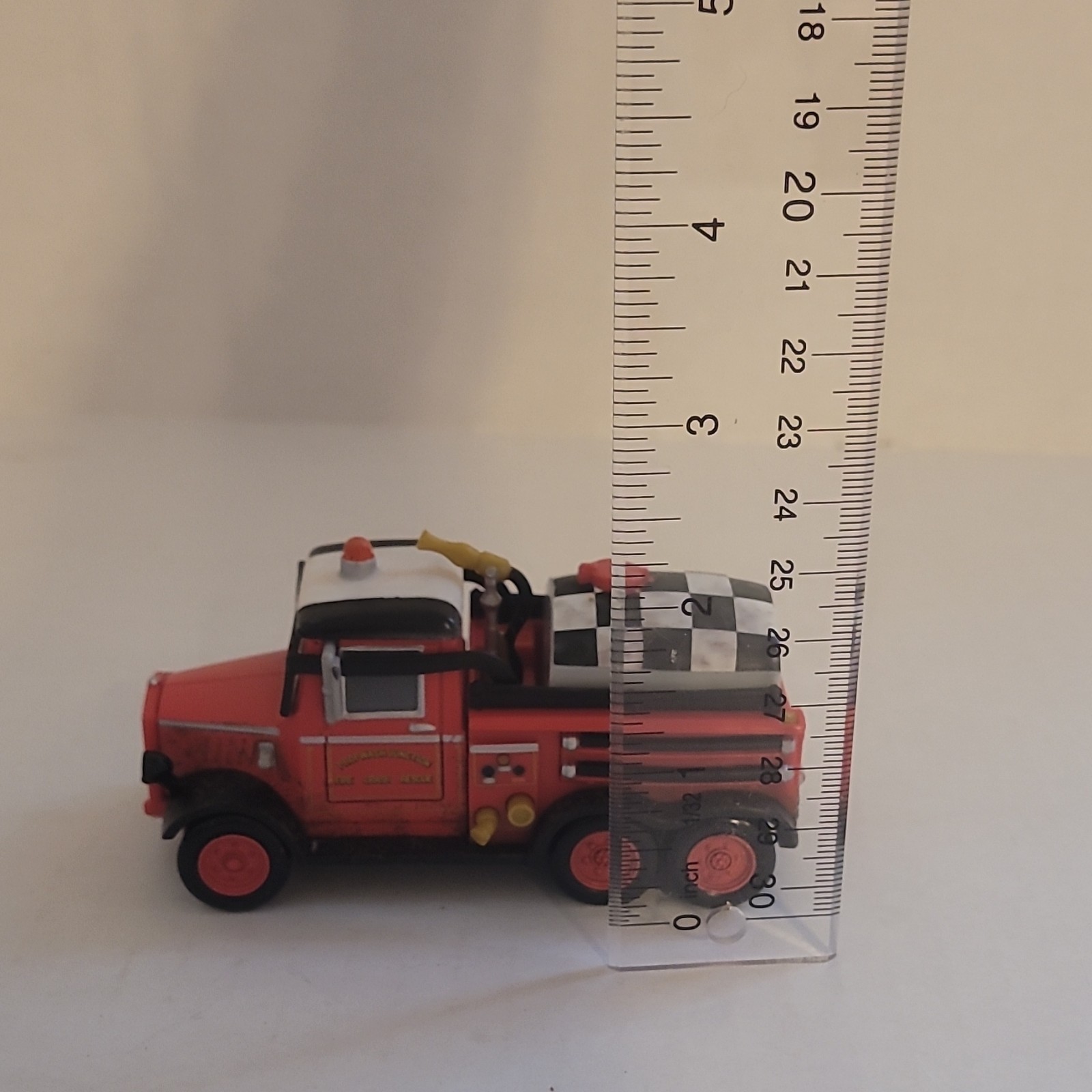 Disney Planes Fire & Rescue Mayday Fire Truck Mattel BDB83 McDonald’s Toy